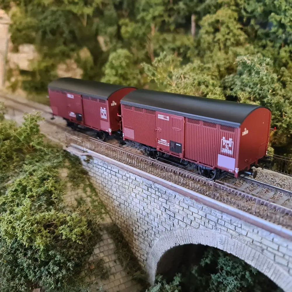 Set 2 Wagons primeurs 10T rouge sideros REE MODELES WB759 - PLM HO 1/87 - EP II - 5