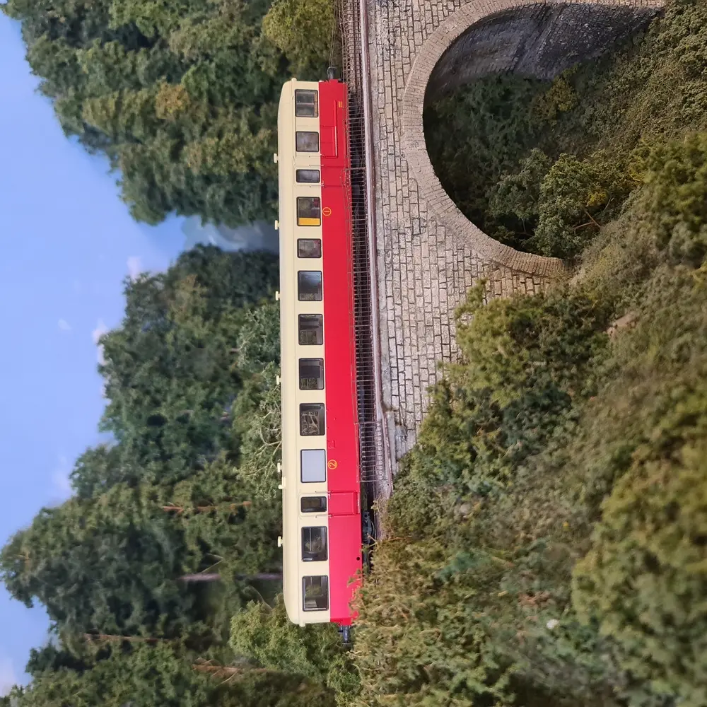 Remorque XR-7397 Rouge/Crème "BORDEAUX" REE MODELES VB442 - SNCF - HO 1/87 - 5