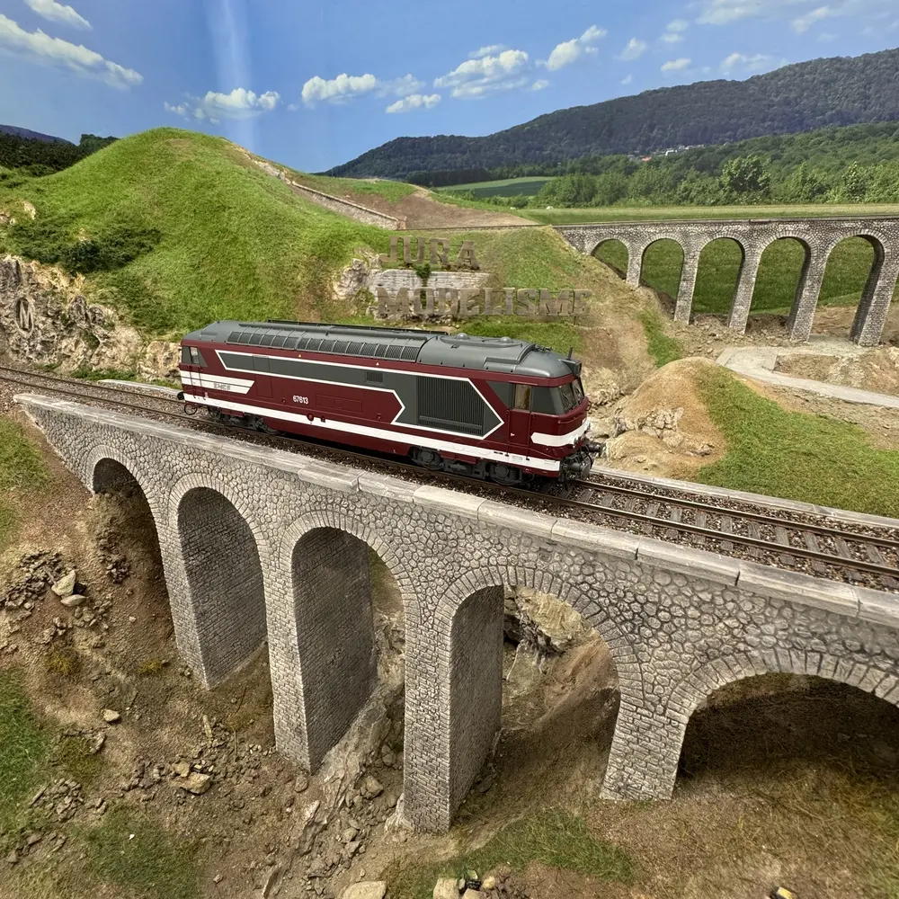 Locomotive diesel BB 67613 Capitole CMR - Ree Modèles MB243 - HO 1/87 - SNCF - Ep VI - Analogique - 2R - 4