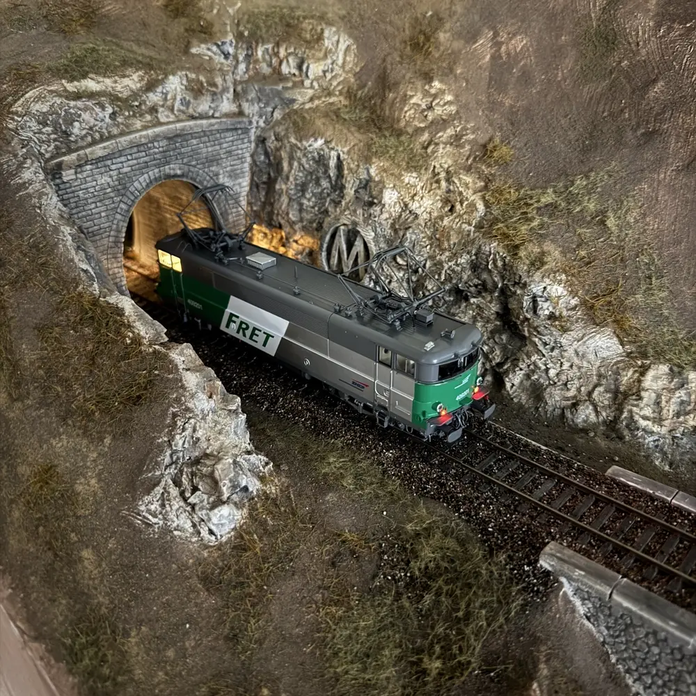 Locomotive électrique BB 9201 - ACC SON - REE Modèles MB198SAC - HO - SNCF - EP V - 8