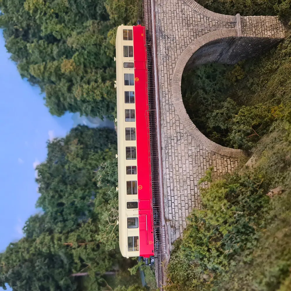 Remorque XR-7405 Rouge/Crème "LIMOGE" REE MODELES VB443 - SNCF - HO 1/87 - 5