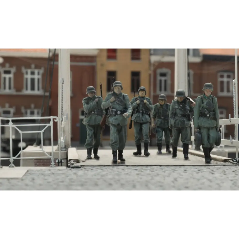 Infanterie de la Wehrmacht en marche vers la ligne de front - 6 personnages - ARTITEC 5720005 - 1/72 - 5