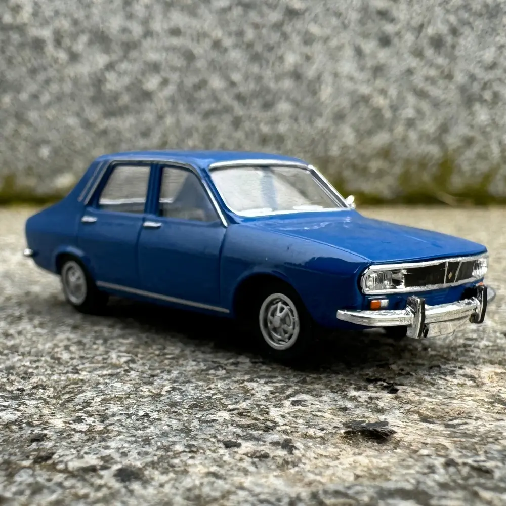 Voiture Renault 12 TL livrée bleue - SAI 2222 BREKINA 14519 - HO : 1/87 - 4