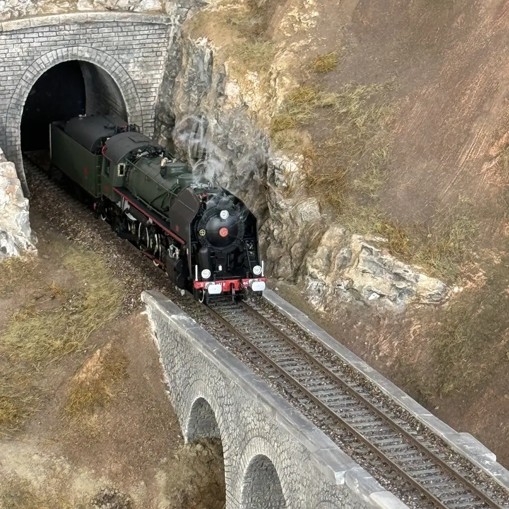 Locomotive à vapeur 141.R.1244 - Trix 25141 - HO 1/87 - SNCF - Ep VI - Digital sound fumigène - 2R - 13