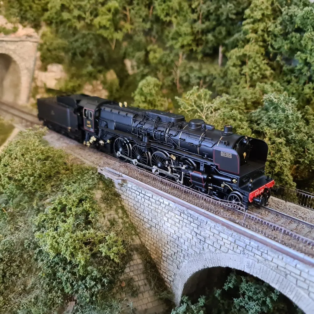 Locomotive à vapeur série 13 EST - Trix 25241 - HO 1/87 - SNCF - Digital sound fumigène - 2R - 4