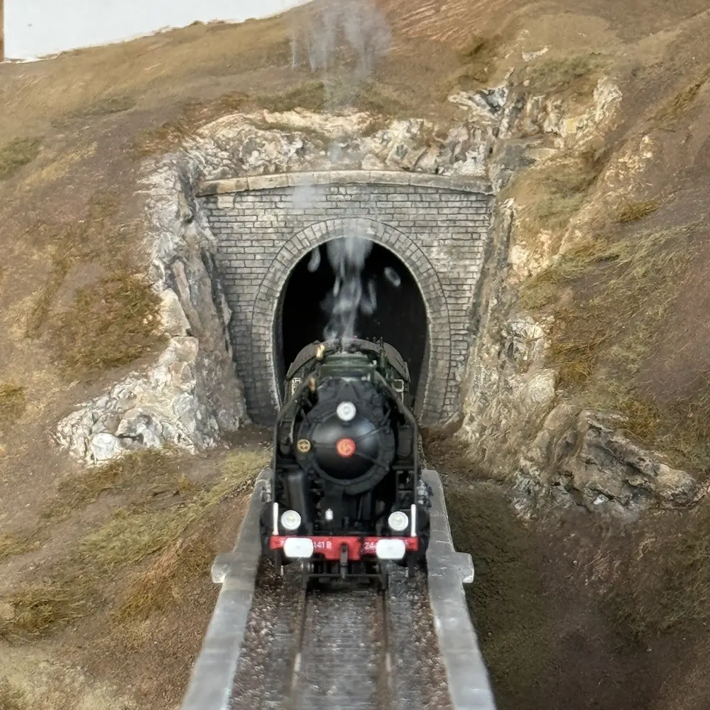 Locomotive à vapeur 141.R.1244 - Trix 25141 - HO 1/87 - SNCF - Ep VI - Digital sound fumigène - 2R - 25