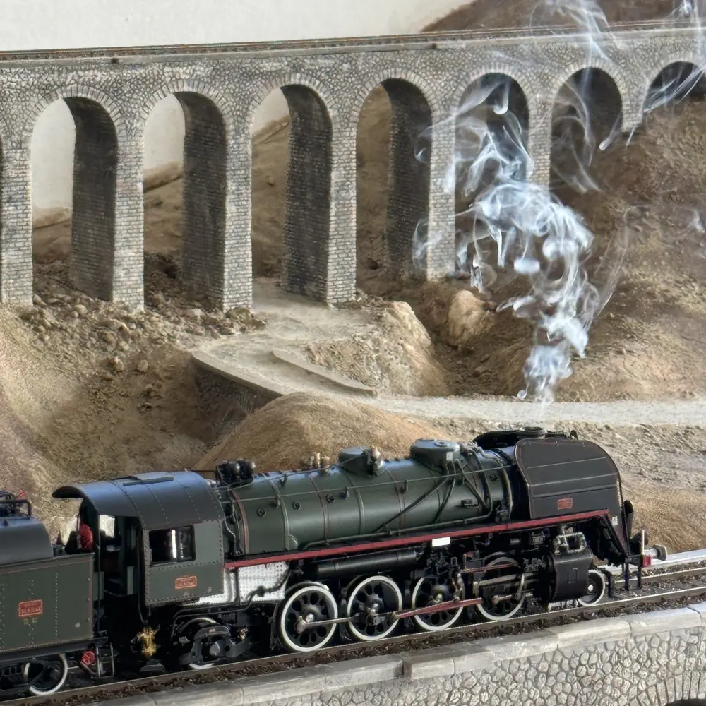 Locomotive à vapeur 141.R.1244 - Trix 25141 - HO 1/87 - SNCF - Ep VI - Digital sound fumigène - 2R - 16