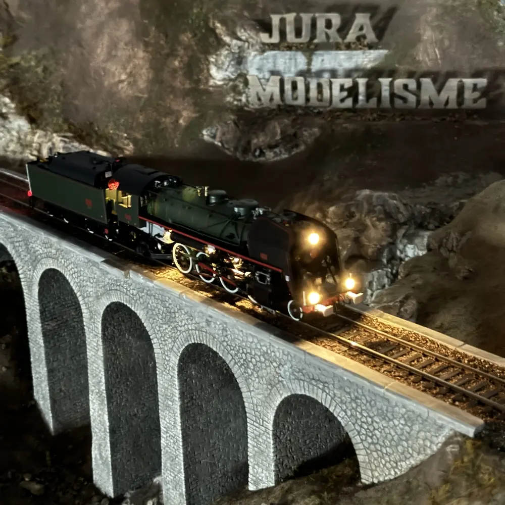 Locomotive à vapeur 141.R.1244 - Trix 25141 - HO 1/87 - SNCF - Ep VI - Digital sound fumigène - 2R - 7