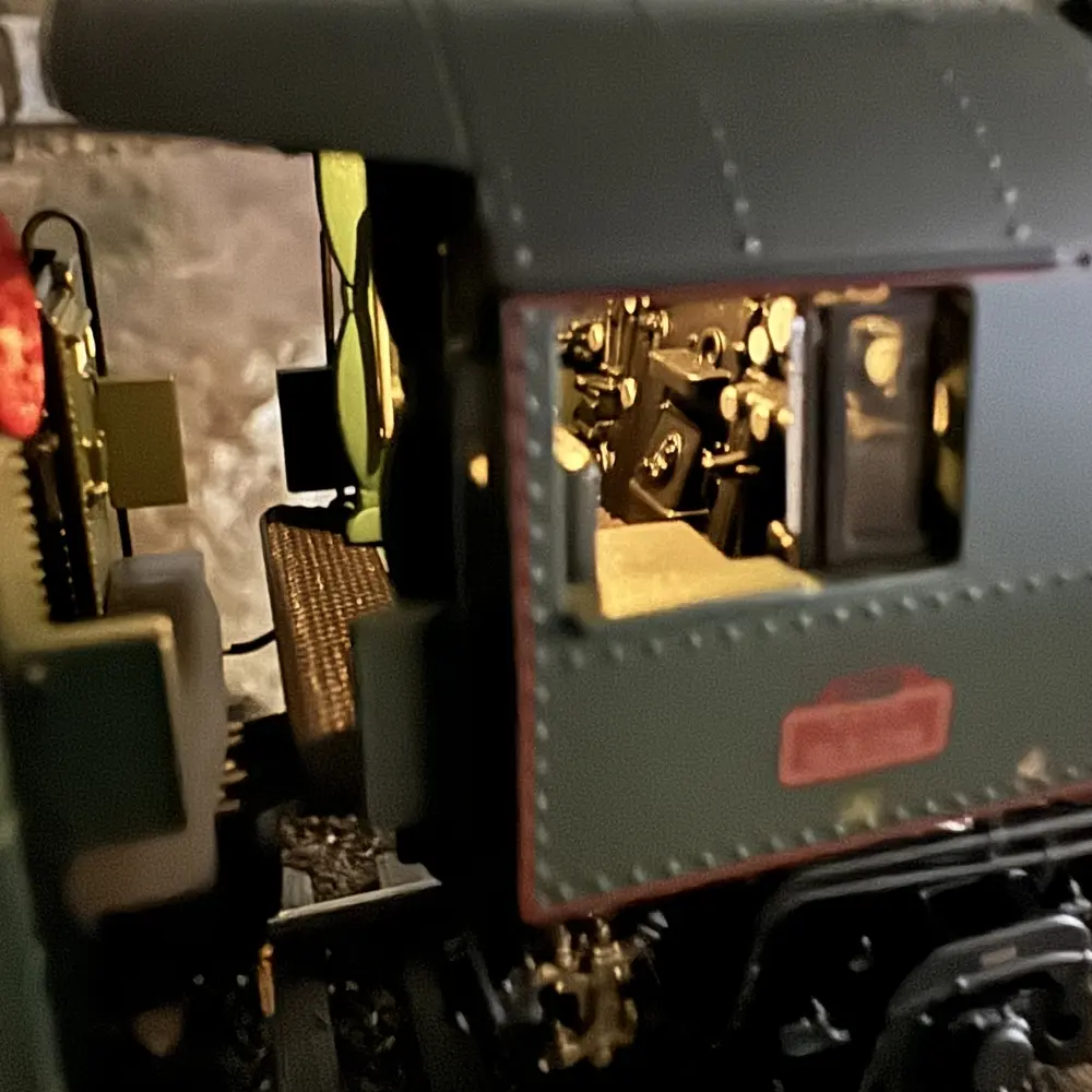 Locomotive à vapeur 141.R.1244 - Trix 25141 - HO 1/87 - SNCF - Ep VI - Digital sound fumigène - 2R - 12