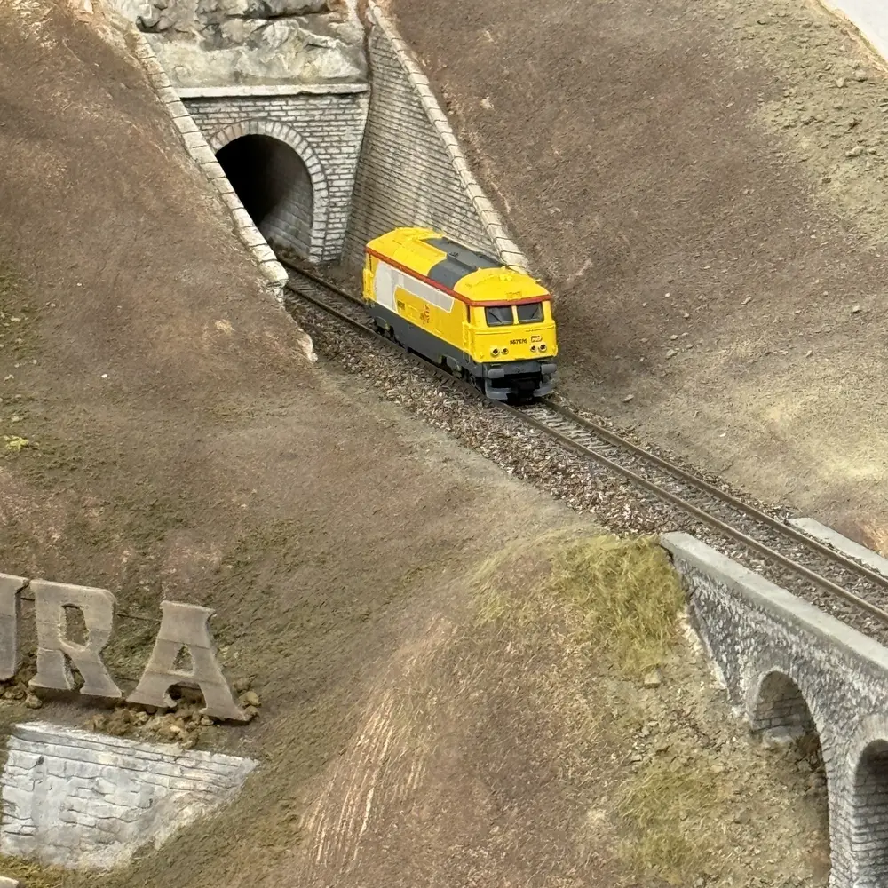 Locomotive diesel BB 67400 "infra" - MiniTrix 16707 - N 1/160 - SNCF - EP VI - 2R - DCC Son - 6