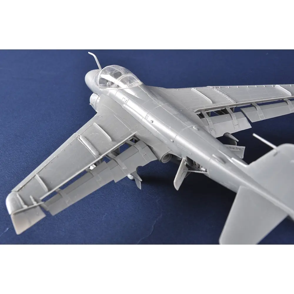 Avion d'attaque américain A-6A "Intruder" - Trumpeter 01640 - 1/72 - 13