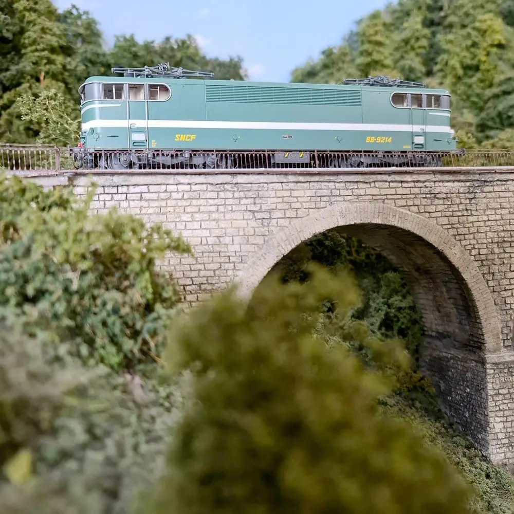 Locomotive électrique BB 9214 - REE Modèles MB084S - HO : 1/87 - SNCF - EP IV - 8