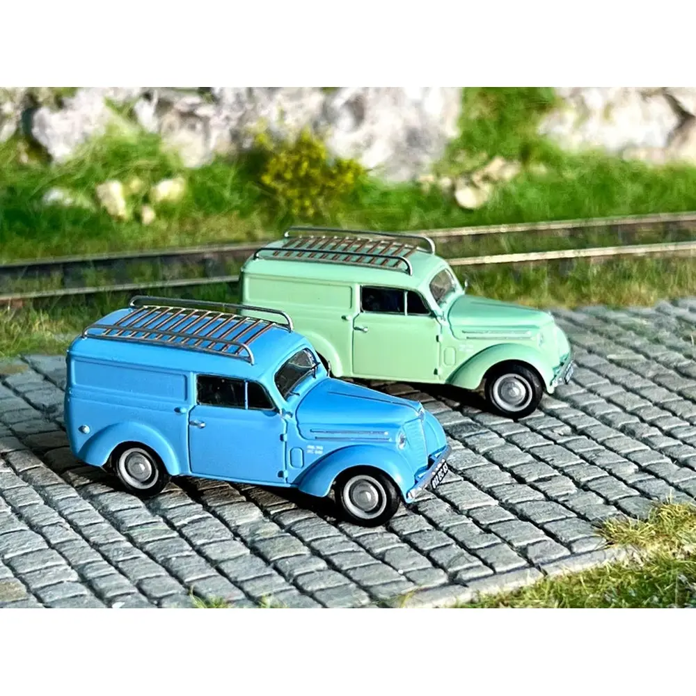 Voiture Renault Juvaquatre Fourgon tôlé bleu - REE CB 208 - HO 1/87  - 2