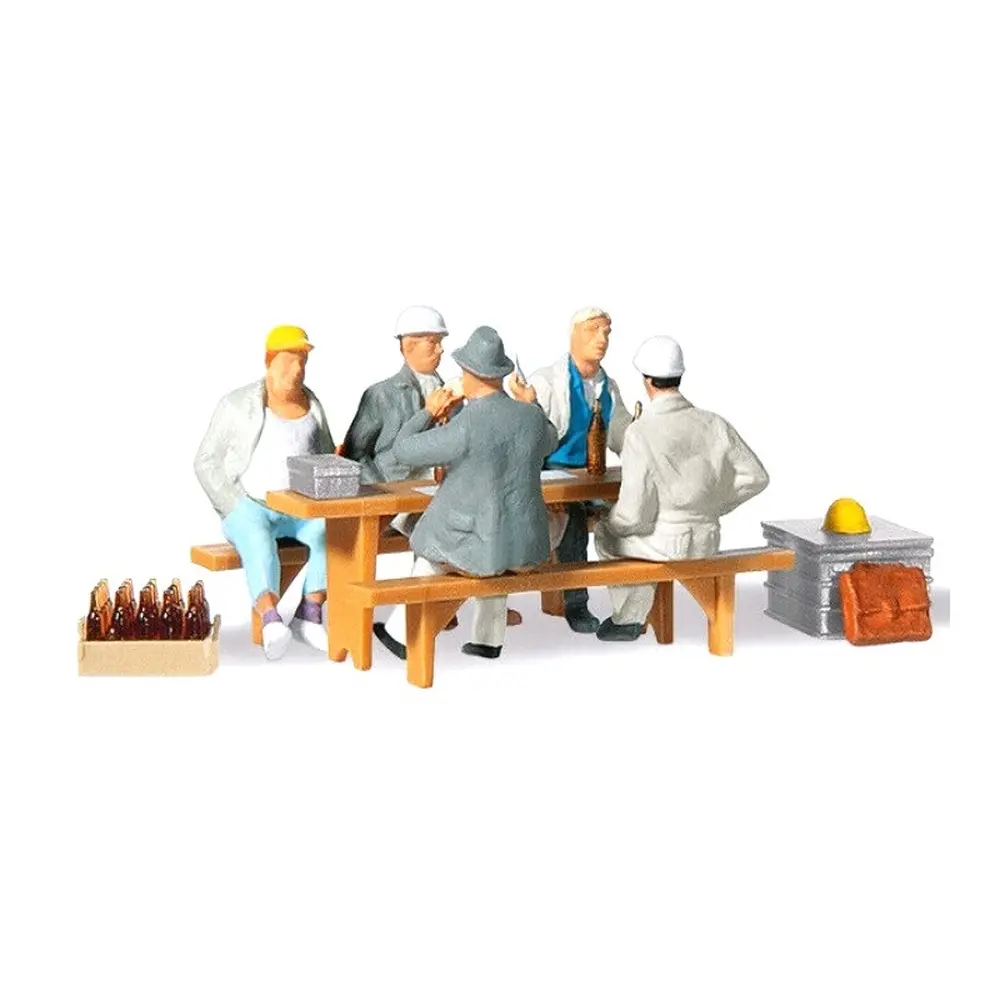 Employés du bâtiment en pause (assis)